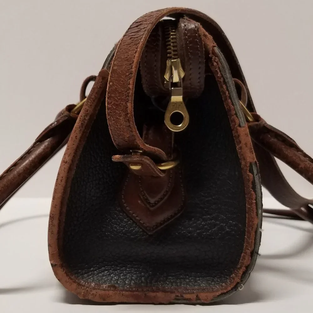 Dooney & Bourke production 1990